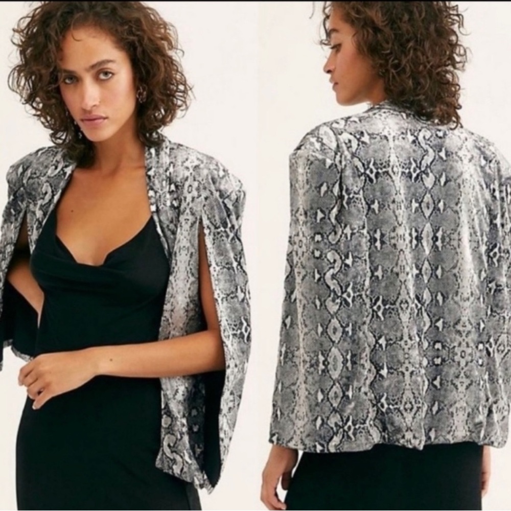 Free People Mercury Velvet Cape in "Cobra" Silvery
Snake Print BNWT